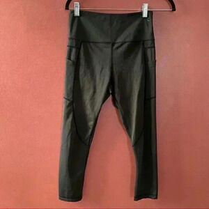 Zyia  Active Black Cropped